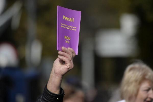 Schimbări în noua Lege a Pensiilor. Masterul și doctoratul devin perioade necontributive, asimilate stagiului de cotizare