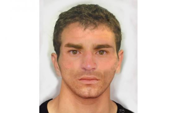 Poliţia cere ajutorul pentru prinderea de urgenţă a acestui tânăr