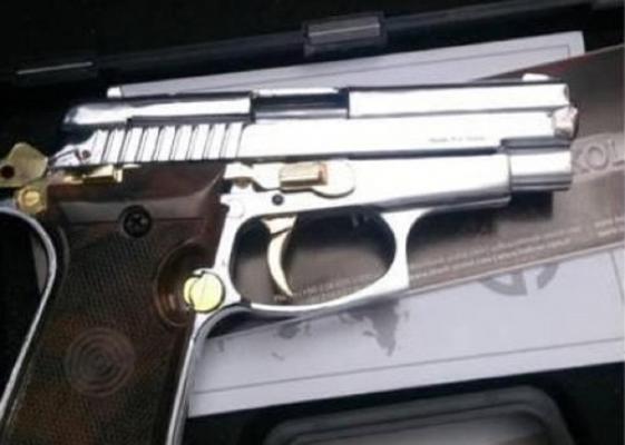 Pistoale, muniţie şi cocaină, găsite în casa unui tânăr din Dolj în urma unor percheziţii