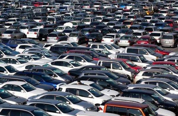 Un român din Italia e proprietarul a 307 maşini, fără să aibă permis de conducere