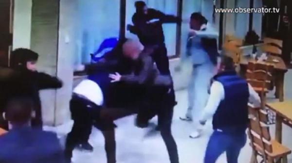 Bătaie sălbatică într-un bar din Gorj. Nouă dintre scandalagii au fost reţinuţi, doi au ajuns la spital