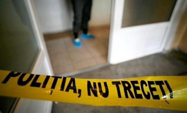 Un băiat de 17 ani s-a spânzurat în Botoşani, de dorul părinţilor plecaţi la muncă în Germania