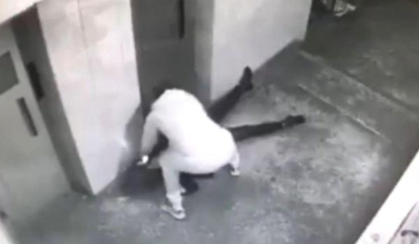 Agresorul fetei din Alba Iulia a primit interdicţie pe viaţă în Grecia după o faptă oribilă