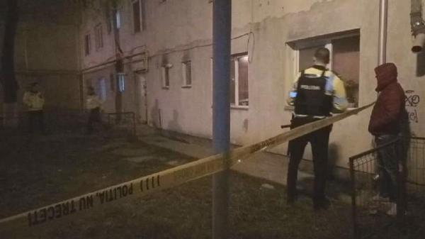 Poliţistul a fost atacat de criminal