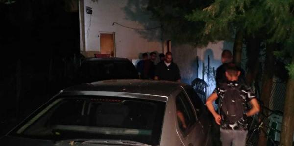 Un român şi-a pedepsit soţia timp de 4 zile, la Pescara. Cu grave leziuni interne şi încercând să fugă, femeia şi-a găsit sfârşitul în faţa casei