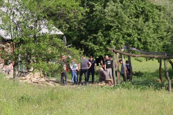 În 25 august, anul trecut, un agricultor din Aluniș dădea peste un craniu, mandibulă și două bucăți de oase ce păreau a fi părți dintr-un braț