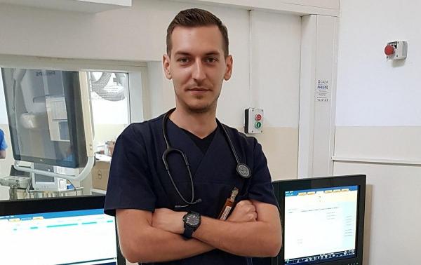Medicul rezident Ţieranu nu pleacă din România
