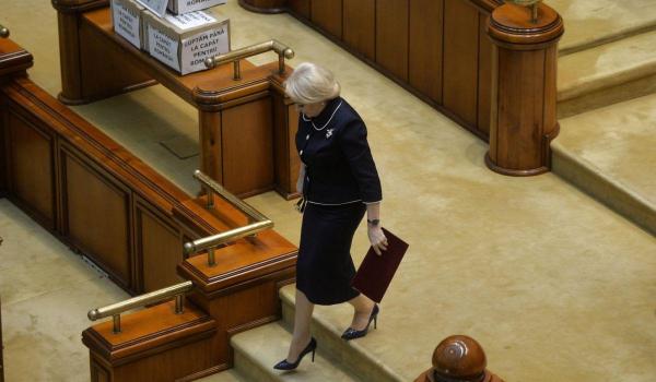 Moţiunea de cenzură împotriva Guvernului Dăncilă a fost respinsă în Parlament