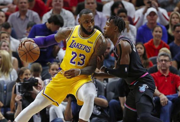 Accidentare pentru LeBron James