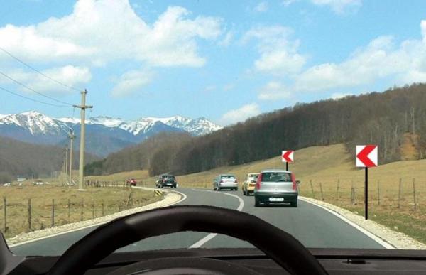 Codul Rutier 2018. O manevră periculoasă ar putea deveni legală! Modificare majoră propusă de un parlamentar PSD-ist