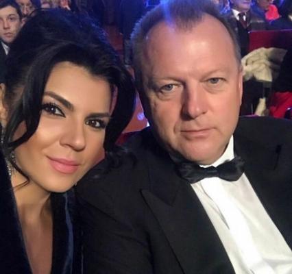 Irina Nicolae şi Marius Vizer au devenit părinţi! Fosta componentă a trupei ASIA a născut o fetiţă, Scarlett Maria