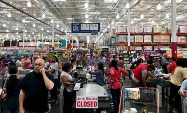 Americanii se pregătesc pentru Apocalipsă! Se înghesuie la magazine ca să cumpere un produs nou-nouţ, în valoare de 6.000 de dolari (Video)