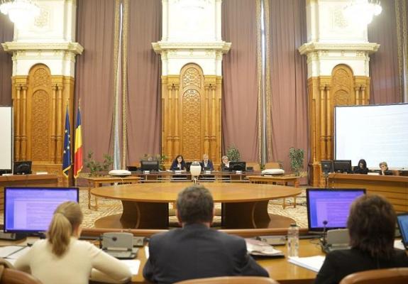 Comisia specială pentru legile Justiţiei îşi reia activitatea