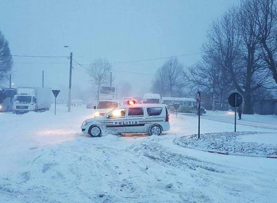 Avertizare meteo de la ANM. Iarna se întoarce în forţă în acest weekend cu ninsori puternice şi viscol (Harta zonelor afectate)