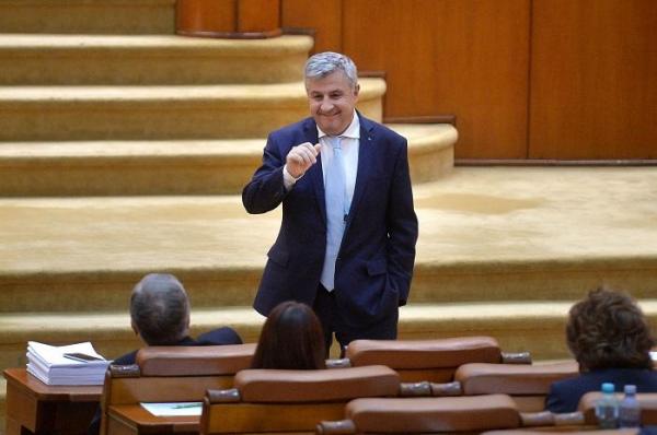 Raport de admitere pentru toate cele trei legi ale Justiţiei, dat de Comisia Iordache. Urmează votul final din Senat