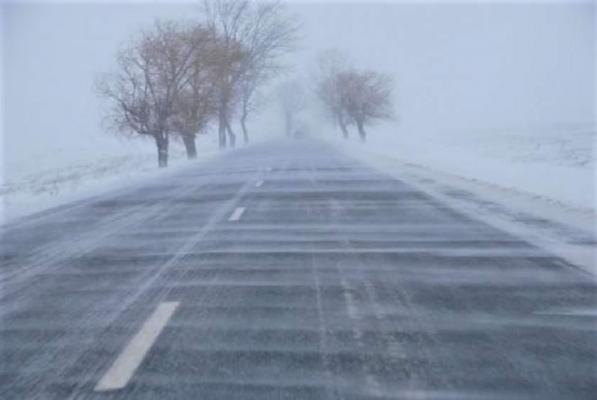 ANM a emis noi avertizări meteo. Mai multe judeţe sunt sub cod galben de vreme rea, în următoarele ore