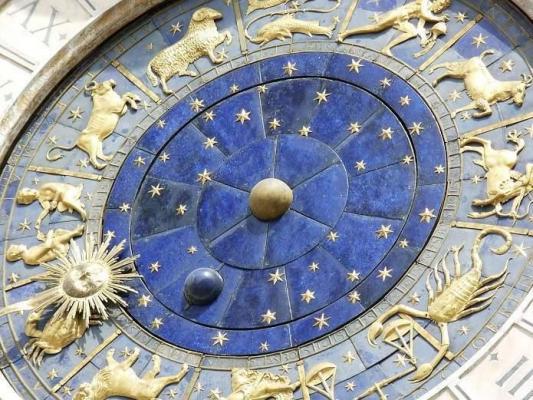 Horoscop 8 martie 2018. Bani mulţi, cadouri şi crize de gelozie. Informaţii la zi pentru toate zodiile