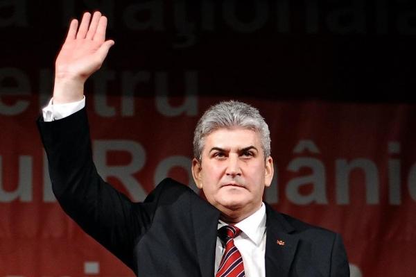 Gabriel Oprea face dezvăluiri pe Facebook ce-l vizează pe Dragnea: "Poate, cândva, voi povesti în amănunt. Azi mă opresc la două exemple"