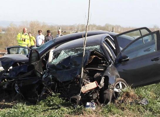 Un preot a provocat accidentul cu trei morţi de la Galaţi. Socrii preotului au murit pe loc în urma impactului (Video)
