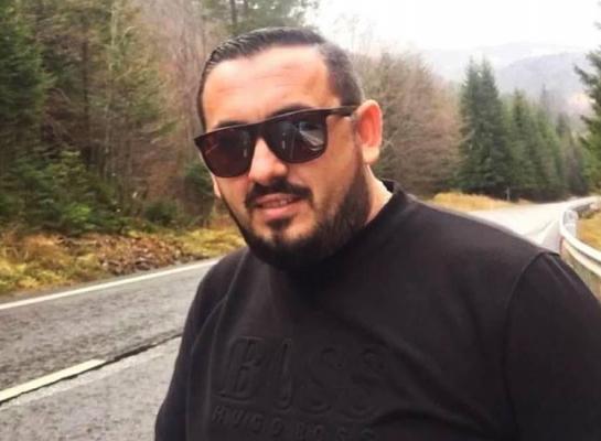 Interlopul 'Urecheatul' a făcut live pe Facebook când a bătut un poliţist, gonea cu un BMW şi bea whisky din sticlă (Video)