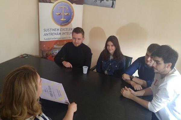 "Dezbate România", un concurs unic pentru tineri oratori, organizat de Fundația Dan Voiculescu pentru Dezvoltarea României