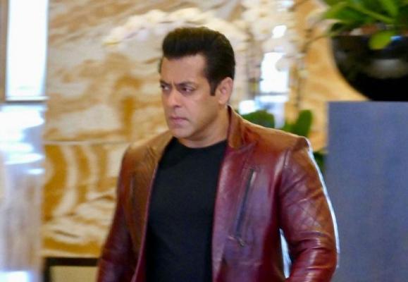 Starul bollywoodian Salman Khan, eliberat pe cauţiune după acuzaţiile că a ucis antilope protejate de lege