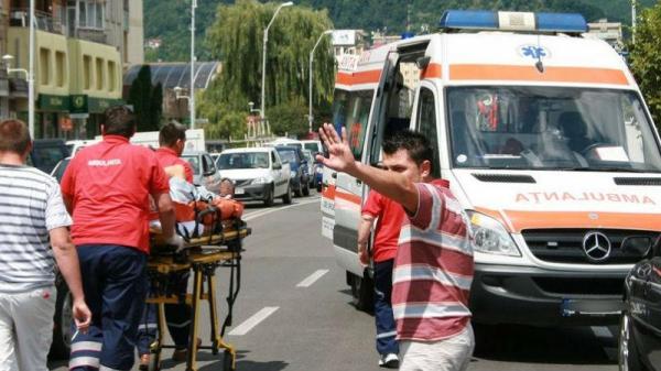 O mamă şi fetiţa ei de nici 1 an, pe care o avea în braţe, au fost spulberate pe trecerea de pietoni, în Braşov. Micuţa a fost resuscitată