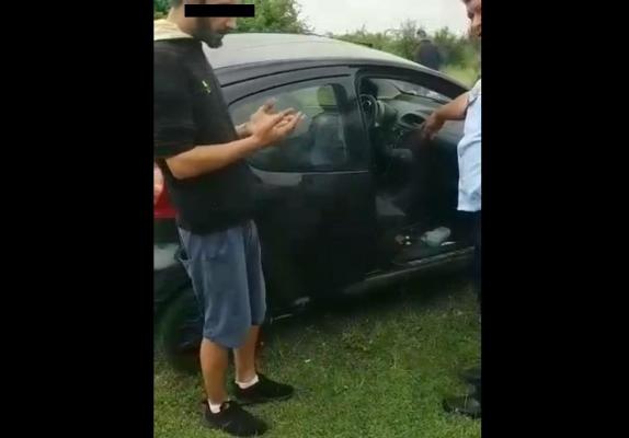 Şofer beat și drogat, prins de poliţiştii din Capitală după o urmărire ca în filme pe câmp. Tânărul și-a abandonat maşina şi a fugit
