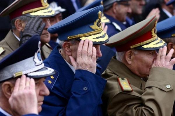 Pensionarii militari ies în stradă! Cer repararea legii pensiilor militare şi demisia miniștrilor Apărării Naționale și Afacerilor Interne