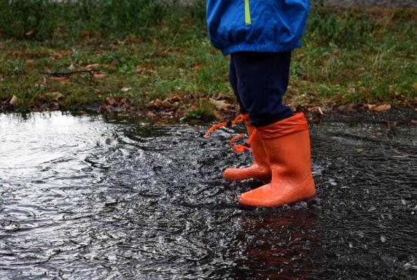 Noi alerte meteo. Cod galben de vreme rea până sâmbătă. Precipitaţiile vor atinge şi 40 de litri pe metru pătrat