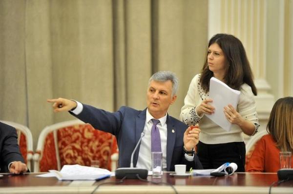 Daniel Zamfir, după demisia din PNL: "Lupta anticorupţie nu stă într-o persoană, ci într-o instituţie"