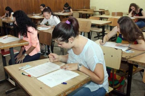 Evaluare Naţională 2018. Peste 150 de mii de absolvenţi de clasa a VIII-a sunt aşteptaţi la examenele care încep luni