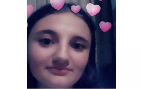 Alina, o fată de 13 ani, a dispărut fără urmă din Călugăreni. Fata a fost văzută ultima dată într-un autobuz de navetiști. Poliția și familia cer ajutor