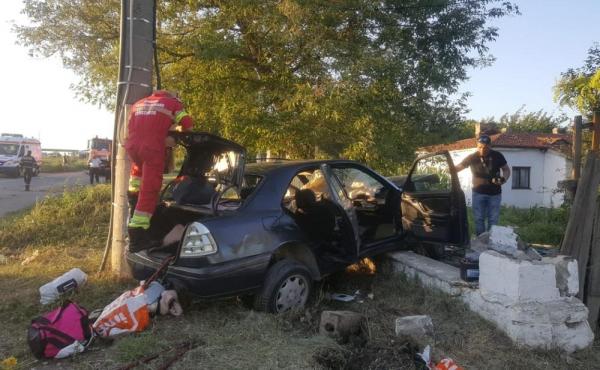 Accident grav în Constanța: o mașină cu 7 persoane, între care 3 copii, s-a făcut praf