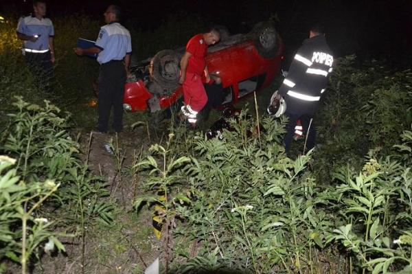 O fată de 18 ani din Craiova a murit într-un accident provocat de un adolescent de 16 ani care conducea fără permis şi băut