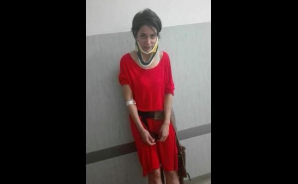 Mamă bătută în maşină, cu copiii lângă ea, în timp ce aştepta la semafor