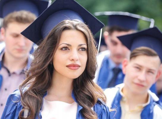 Maria Burlacu este cea mai buna eleva din Buzau la Bac 2018