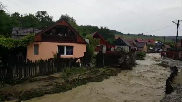 Case inundate în judeţul Mureş