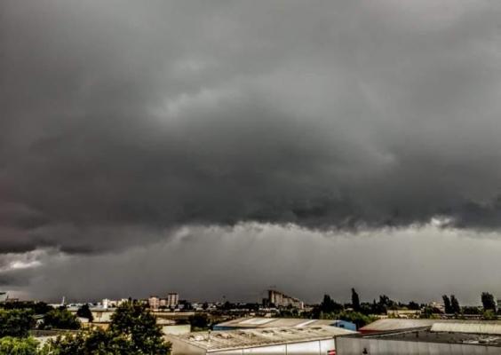 Avertizare cod galben de vreme severă. Sunt afectate mai multe localități din țară