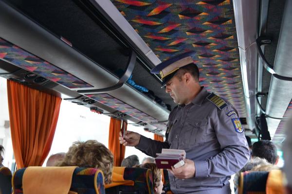 Poliţia de Frontieră: Se aşteaptă aglomeraţie în vămi, în luna august; 4.000 de poliţişti vor acţiona zilnic