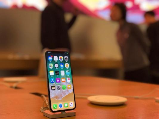 Piaţa de smartphone-uri a avut cea mai mare creştere din ultimii 3 ani, în primul semestru al acestui an
