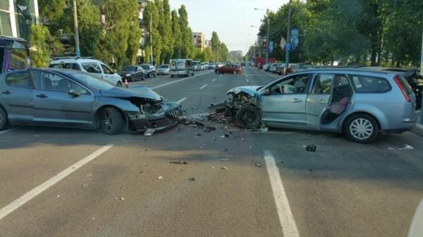 Accident cu trei maşini în Mamaia