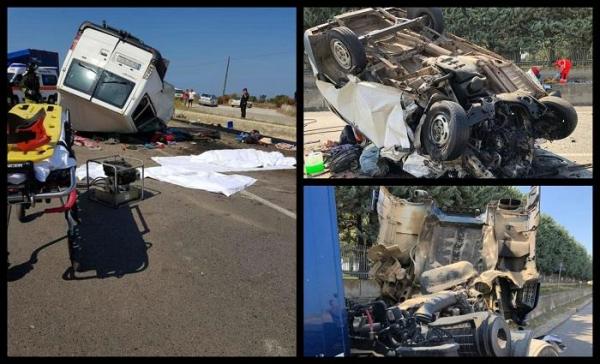 Accident cu 12 morţi în Italia, la Foggia. Un TIR a intrat într-un microbuz în care erau zilieri agricoli, toţi străini