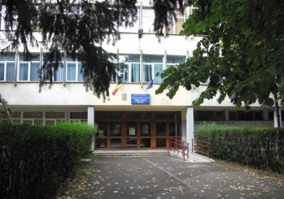 14 elevi de clasa a II-a din Timişoara au fost scoşi de la ore de părinţi, nemulţumiţi de învăţătoare