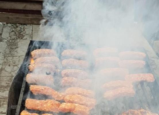 Scandal monstru şi 7.000 de lei amendă la un priveghi din Botoşani, au intervenit jandarmii