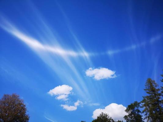 Fenomen uluitor surprins pe cerul din Cehia. Specialiştii Severe Weather Europe au publicat imagini spectaculaose pe Facebook