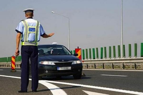 Amendă record pentru un şofer care a fost prins de radar cu 235 de km/h pe Autostrada Transilvania
