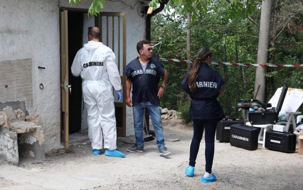 Un tânăr român din Italia şi-a sunat părinţii, le-a spus că se omoară, apoi s-a spânzurat