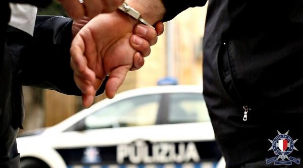 9 români condamnaţi la puşcărie, după doar 3 zile de concediu în Malta