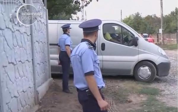 Polițiști într-o intervenție, la un caz de deces